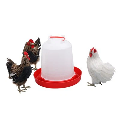 Napájačka pre kurčatá pre chov hydiny